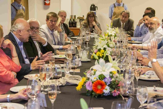 Imagen de Autoridades Provinciales y Municipales cenaron con Entidades del Sector Turístico en AEHGAR