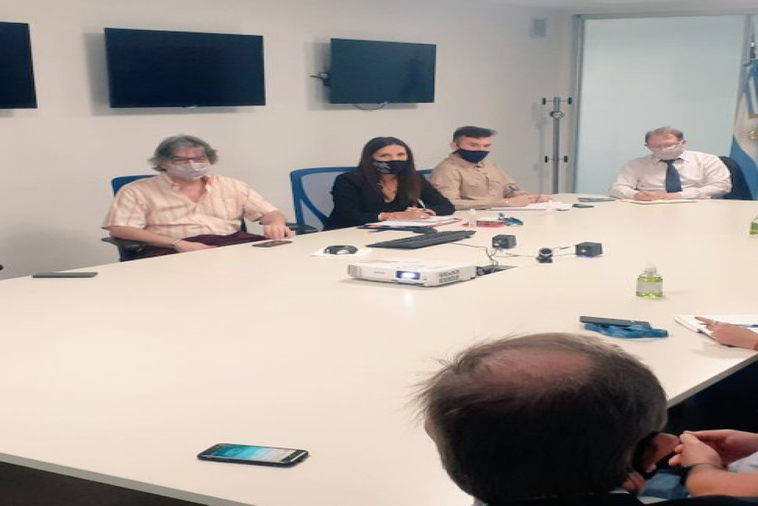 Imagen de Reuni&oacute;n con autoridades policiales y de seguridad de la provincia de Santa Fe.