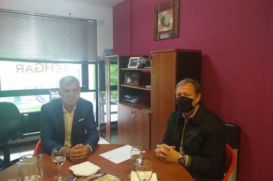 Imagen de COMPROMISO CON LA INCORPORACI&Oacute;N DE MENUS CEL&Iacute;ACOS