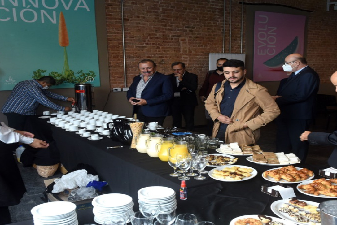 Imagen de Desayuno Panorama Hotelero Gastron&oacute;mico de AEHGAR 2022