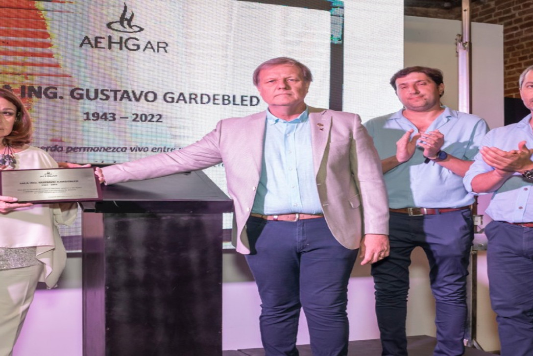 Imagen de AEHGAR DESPIDI&Oacute; EL A&Ntilde;O CON UN COCKTAIL EN EL CID