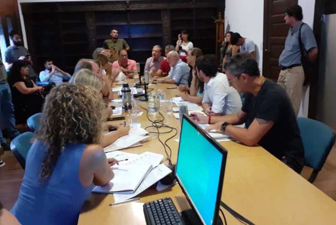 Imagen de AEHGAR ASISTI&Oacute; A LA COMISI&Oacute;N DE SERVICIOS P&Uacute;BLICOS  PARA BUSCAR UNA SOLUCI&Oacute;N A LA PROBLEM&Aacute;TICA DE RESIDUOS